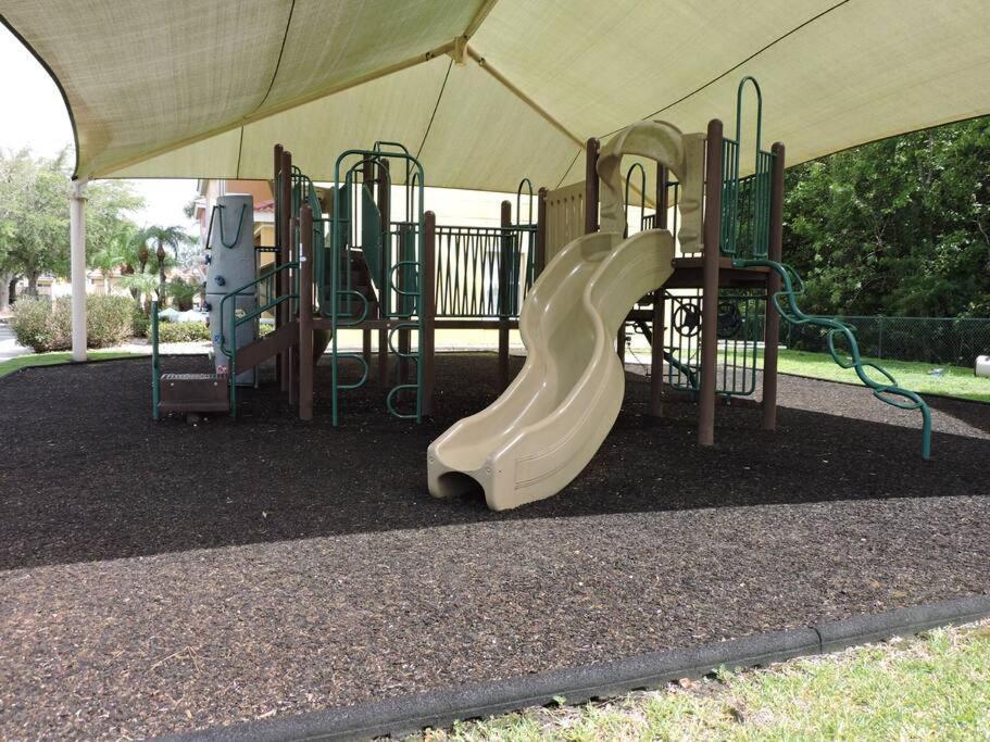 Enchanting Escape 3 Bedroom Minutes From Disney! 키시미 외부 사진